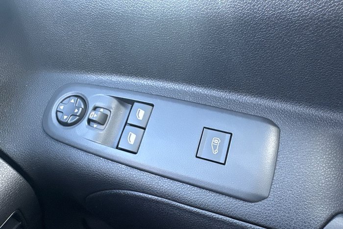 2024 Peugeot Partner Pro