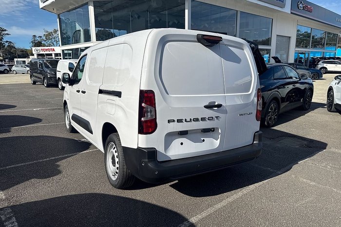 2024 Peugeot Partner Pro