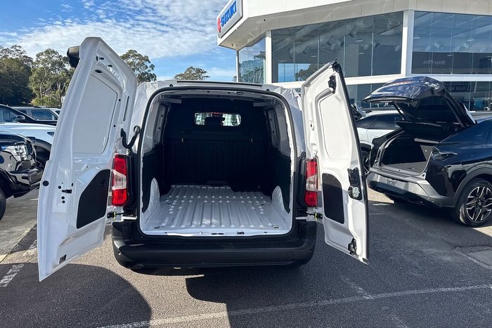 2024 Peugeot Partner Pro