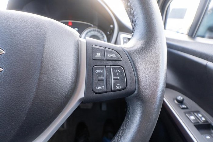 2023 Suzuki S-Cross GL+