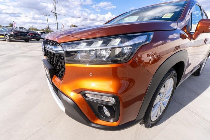 2023 Suzuki S-Cross GL+