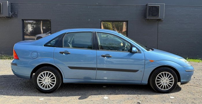 2003 Ford Focus CL LR MY03 Capri Blue