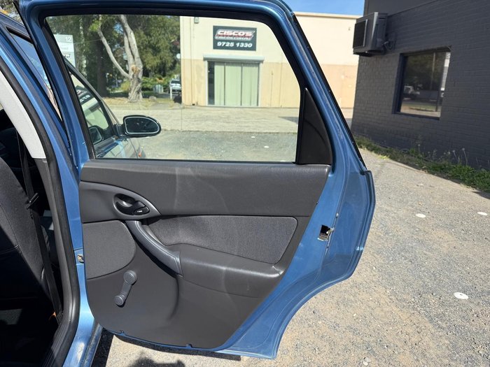 2003 Ford Focus CL LR MY03 Capri Blue