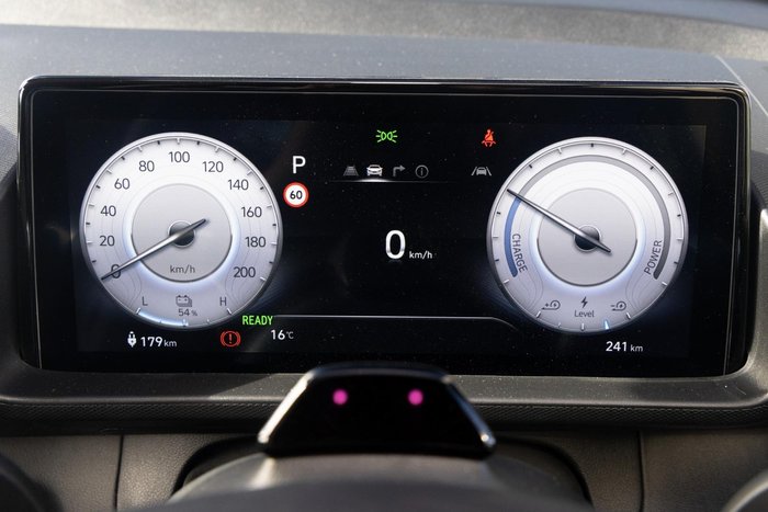 2025 Hyundai INSTER Cross