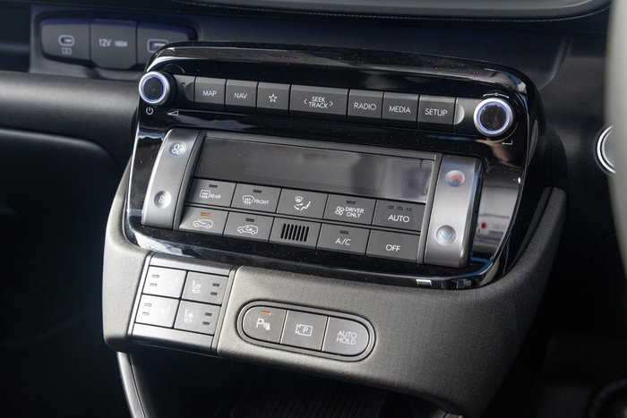 2025 Hyundai INSTER Cross