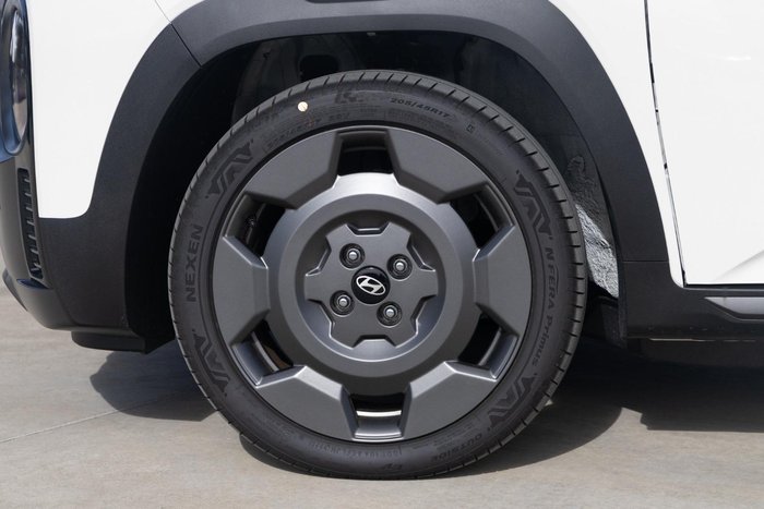 2025 Hyundai INSTER Cross