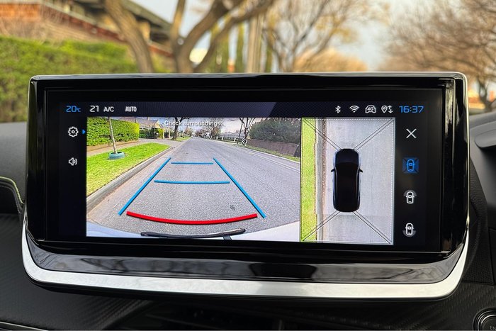 2024 Peugeot 2008 GT Hybrid