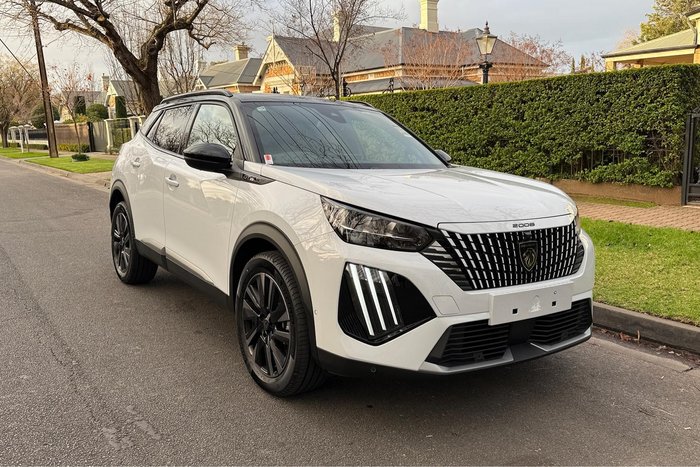 2024 Peugeot 2008 GT Hybrid