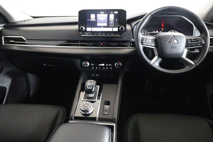 2023 Mitsubishi Outlander LS