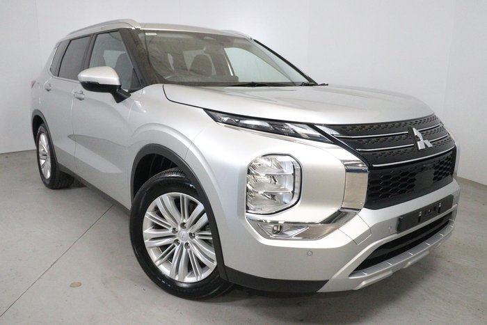 2023 Mitsubishi Outlander LS