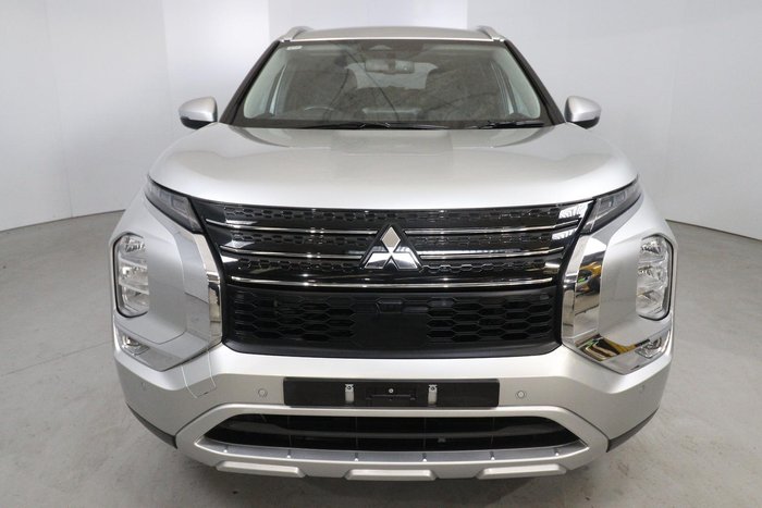 2023 Mitsubishi Outlander LS