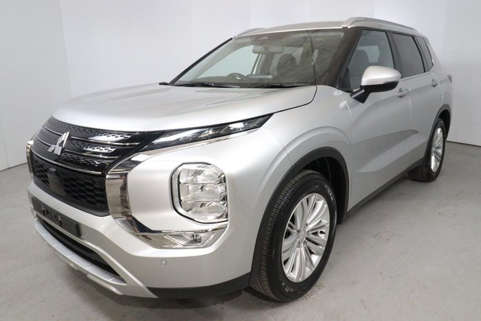 2023 Mitsubishi Outlander LS