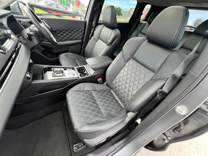 2022 Mitsubishi Outlander PHEV Exceed