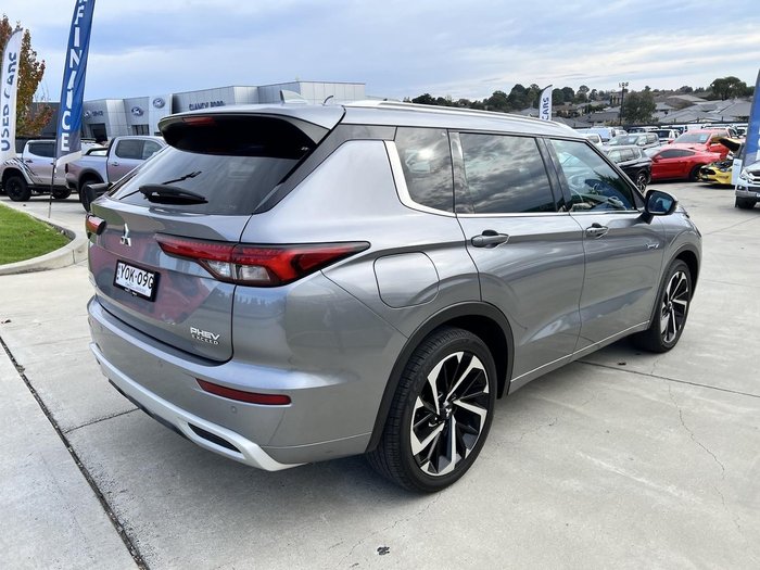 2022 Mitsubishi Outlander PHEV Exceed