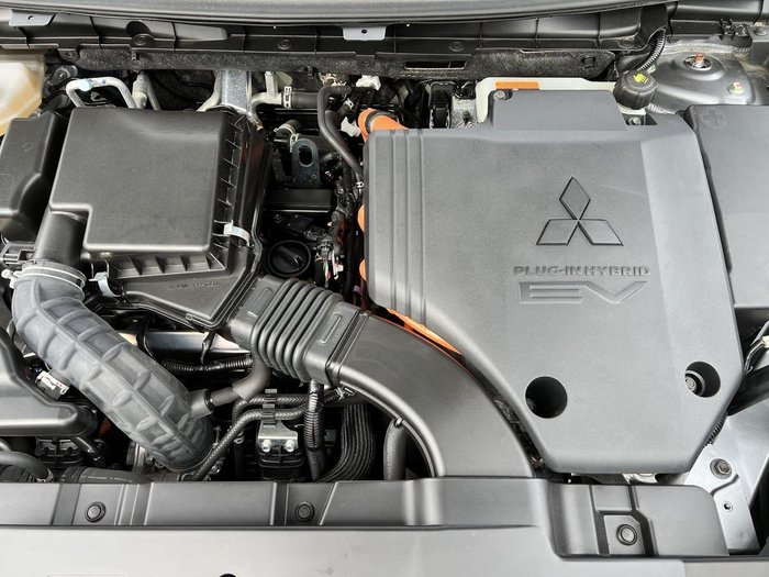 2022 Mitsubishi Outlander PHEV Exceed