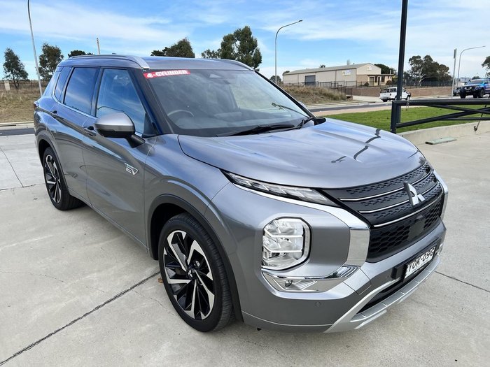 2022 Mitsubishi Outlander PHEV Exceed
