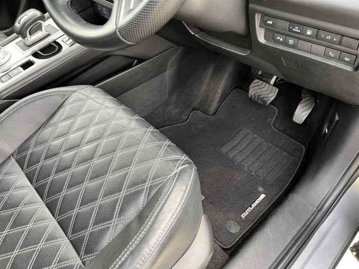 2022 Mitsubishi Outlander PHEV Exceed
