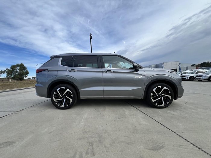 2022 Mitsubishi Outlander PHEV Exceed
