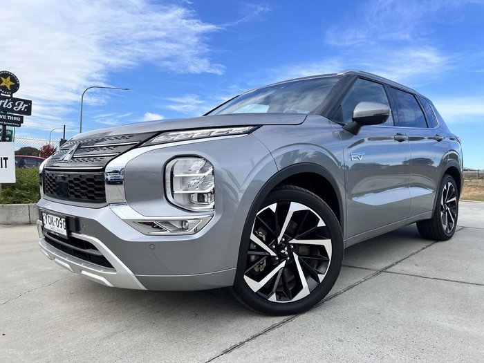 2022 Mitsubishi Outlander PHEV Exceed