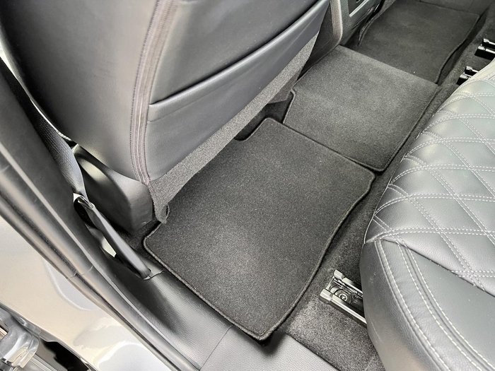 2022 Mitsubishi Outlander PHEV Exceed