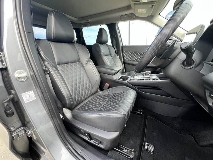 2022 Mitsubishi Outlander PHEV Exceed