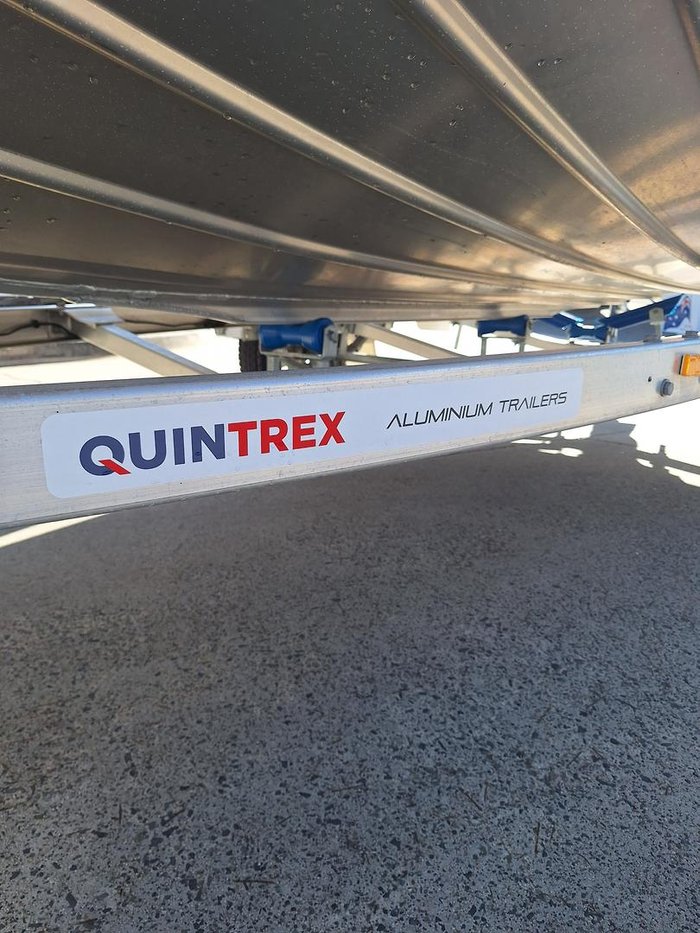 2025 QUINTREX 420 Explorer