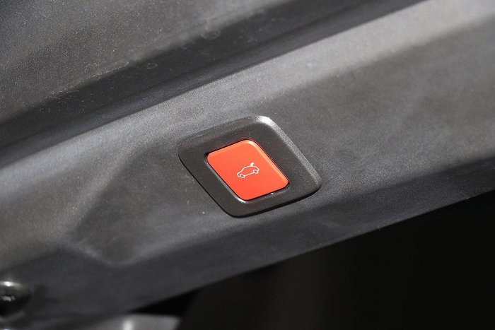 2025 Peugeot 3008 GT Premium Hybrid P64 MY25 Okenite White