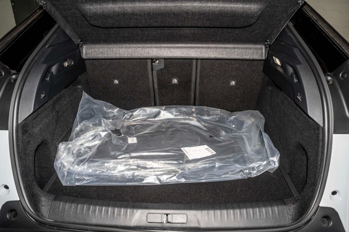 2025 Peugeot 3008 GT Premium Hybrid P64 MY25 Okenite White