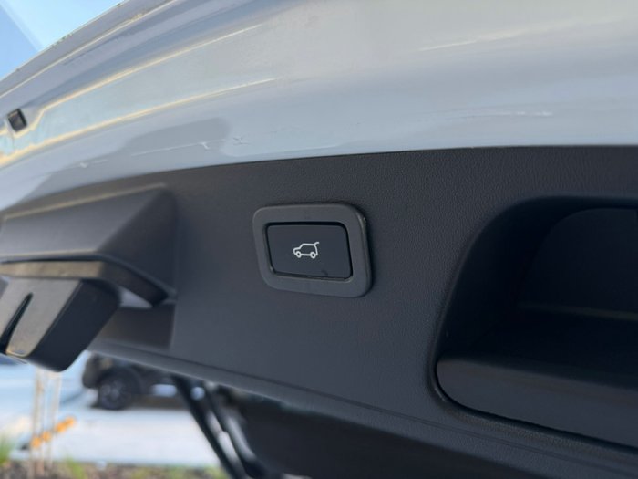 2021 Jaguar E-PACE P250 R-Dynamic SE