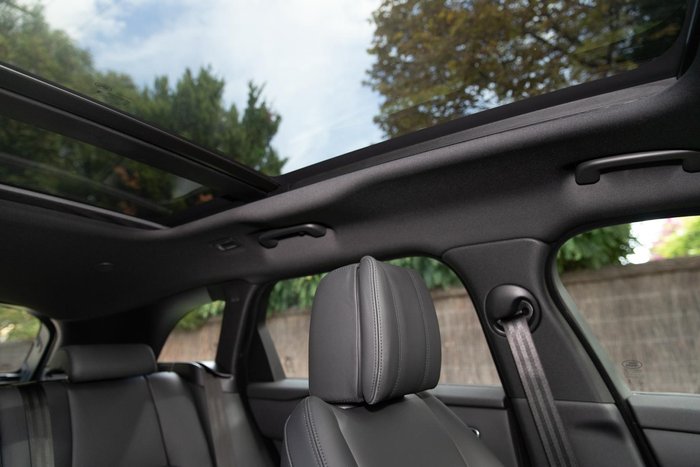 2024 Land Rover Range Rover Velar PHEV P400e Dynamic HSE