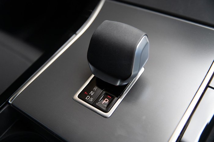 2024 Land Rover Range Rover Velar PHEV P400e Dynamic HSE