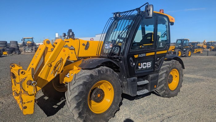 2021 JCB 542/70 Agri Farm Special