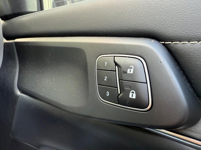 2024 Ford Everest Platinum