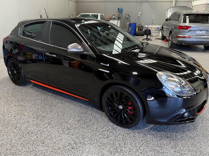 2015 Alfa Romeo Giulietta Distinctive Series 1 Alfa Black