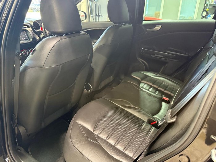 2015 Alfa Romeo Giulietta Distinctive Series 1 Alfa Black