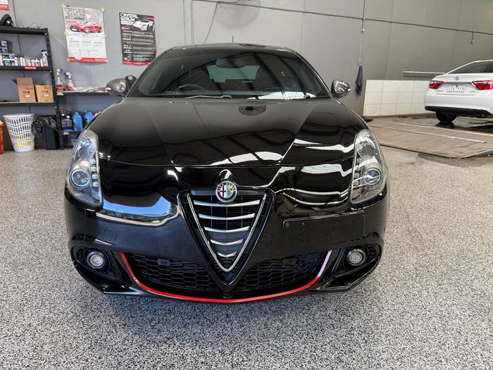 2015 Alfa Romeo Giulietta Distinctive Series 1 Alfa Black