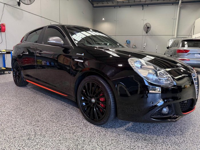 2015 Alfa Romeo Giulietta Distinctive Series 1 Alfa Black