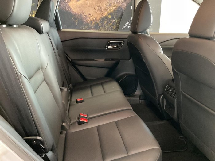 2023 Nissan X-TRAIL ST-L