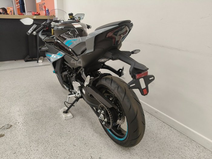 2024 CFMOTO 450 SR S grey