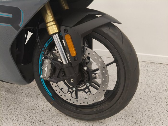 2024 CFMOTO 450 SR S grey