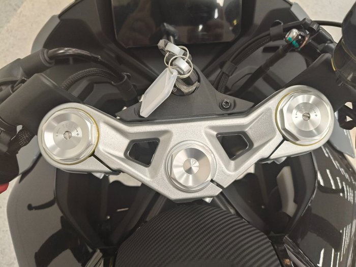 2024 CFMOTO 450 SR S grey