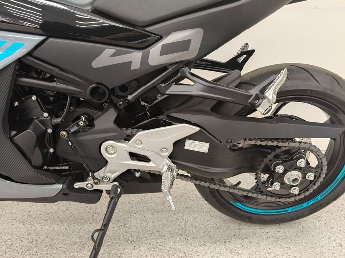 2024 CFMOTO 450 SR S grey