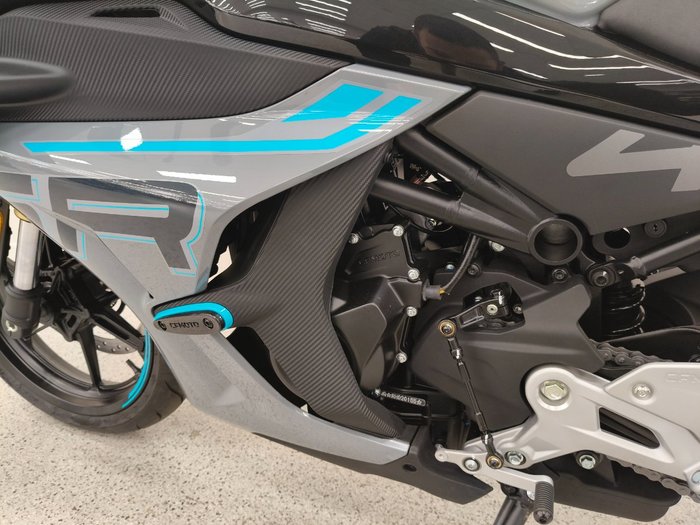 2024 CFMOTO 450 SR S grey