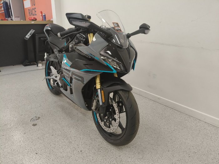 2024 CFMOTO 450 SR S grey