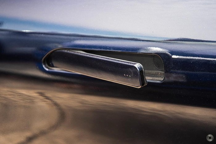 2025 Mahindra XUV700 AX7L Midnight Black