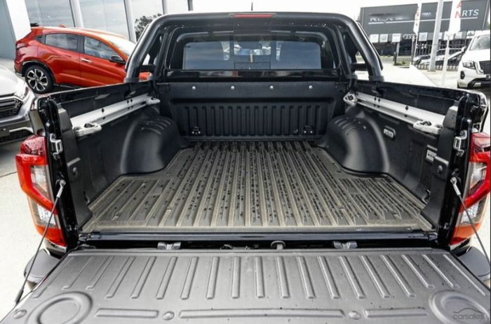 2025 Nissan Navara PRO-4X DUAL CAB