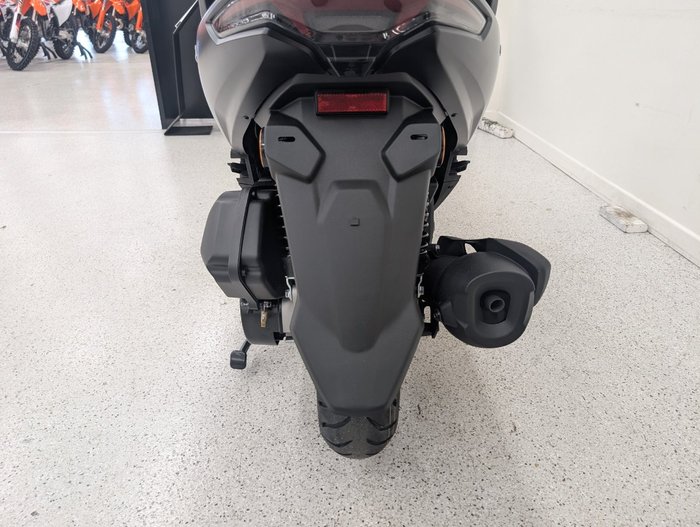 2025 CFMOTO 2025 CFMOTO 150CC 150SC Scooter ABS GEM BLACK