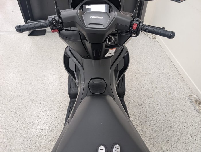 2025 CFMOTO 2025 CFMOTO 150CC 150SC Scooter ABS GEM BLACK