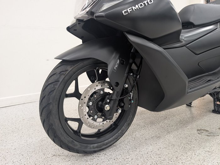 2025 CFMOTO 2025 CFMOTO 150CC 150SC Scooter ABS GEM BLACK