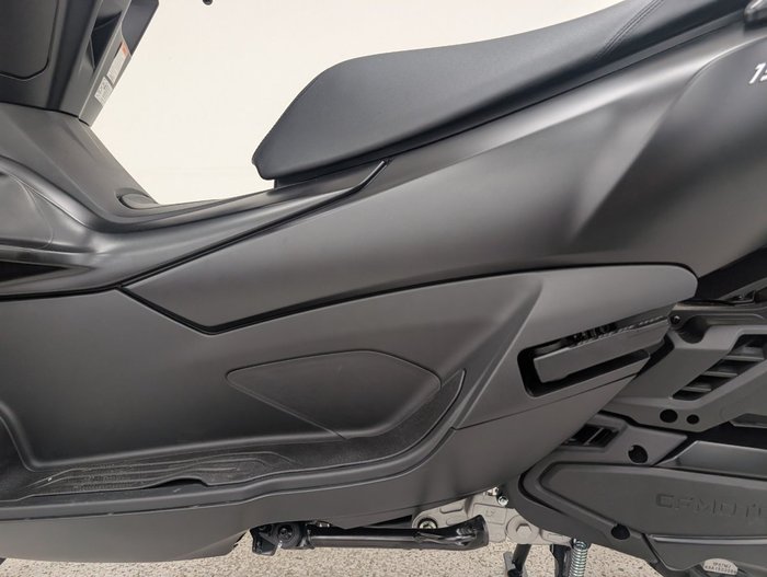 2025 CFMOTO 2025 CFMOTO 150CC 150SC Scooter ABS GEM BLACK